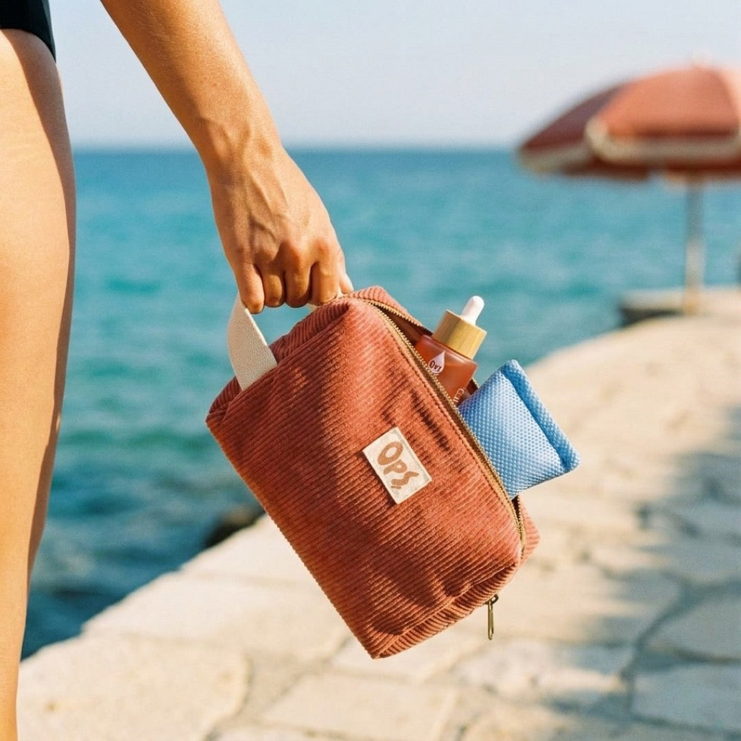 Kit Saint-Trop' - trousse portée au bord de l'eau